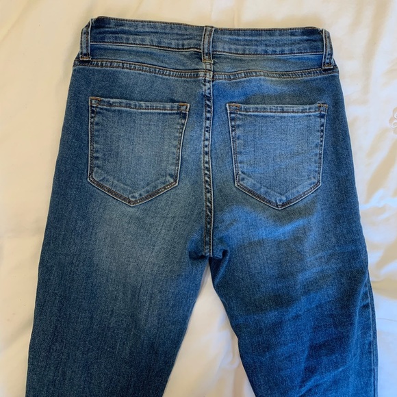 Sun & Shadow Flared Jeans - Picture 5 of 6